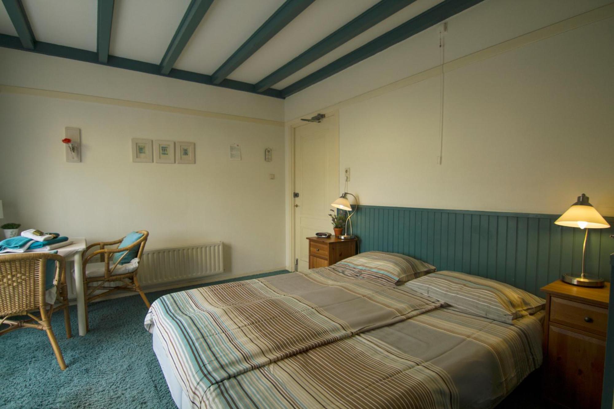 Hotel-Pension Zoom-Oord Renesse Zimmer foto